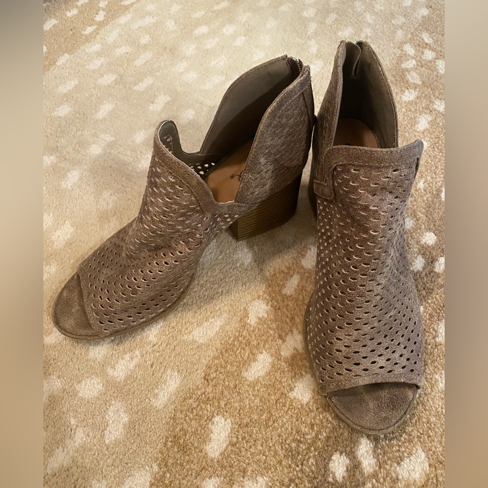 Brown open toed heel